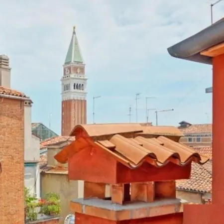 On The Roofs To Piazza San Marco - Apartment *