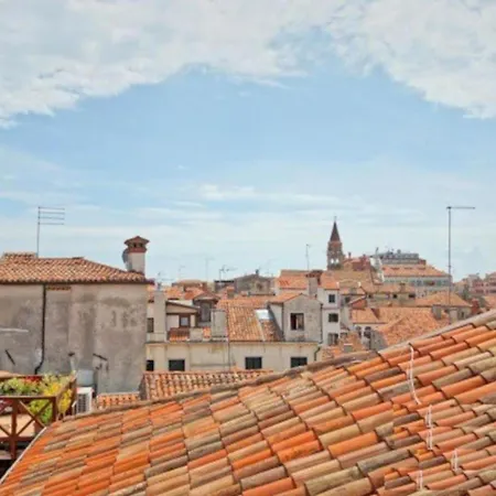Apartment On The Roofs To Piazza San Marco -