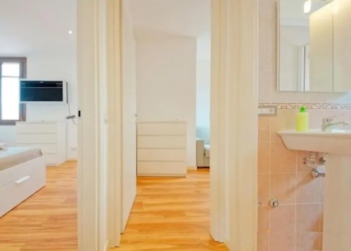 On The Roofs To Piazza San Marco - *